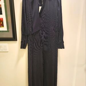Diane Von Furstenberg ladies pinstripe jumpsuit; sz 10; navy